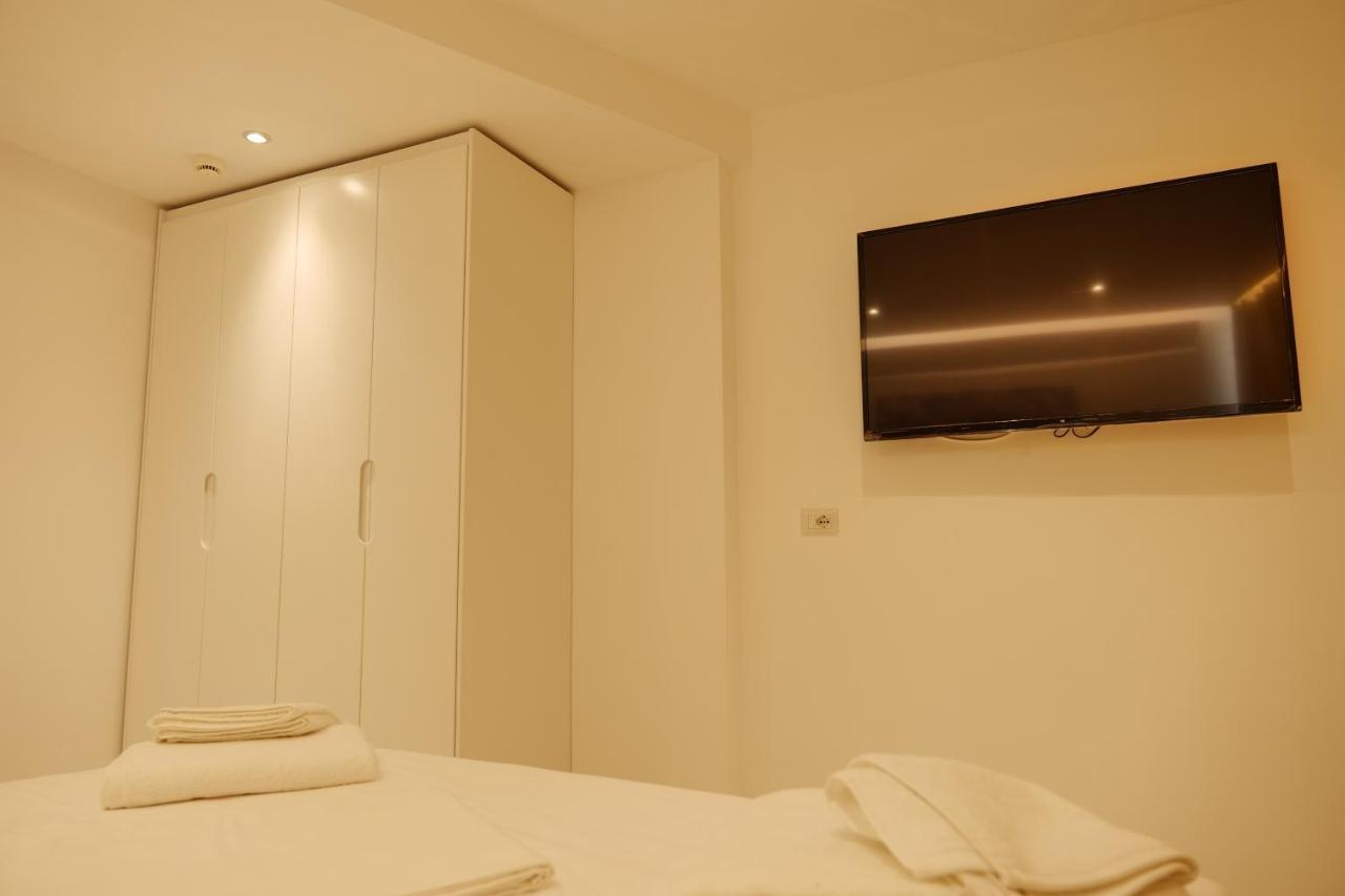 Lumi Hotel Sarande Exterior photo