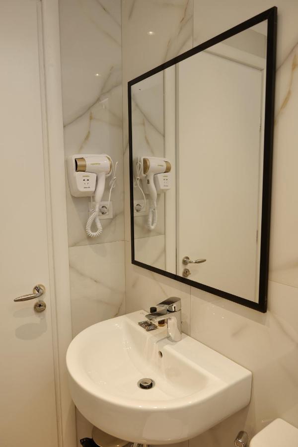 Lumi Hotel Sarande Exterior photo